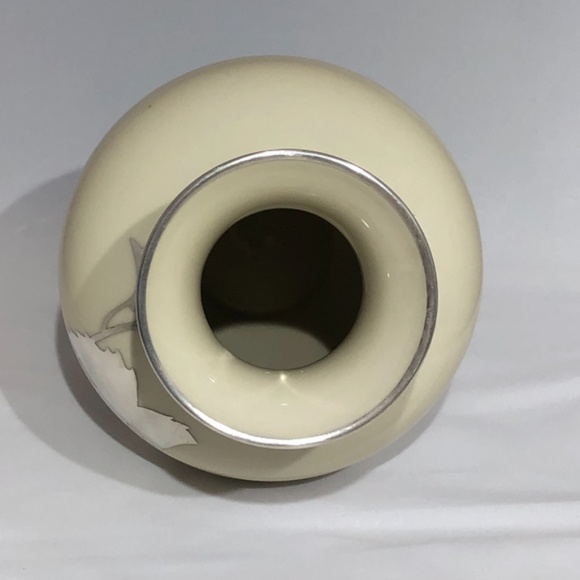 THOMAS IVORY BAVERIA GERMANY SILVER FOLAITE VASE - Picture 2 of 5